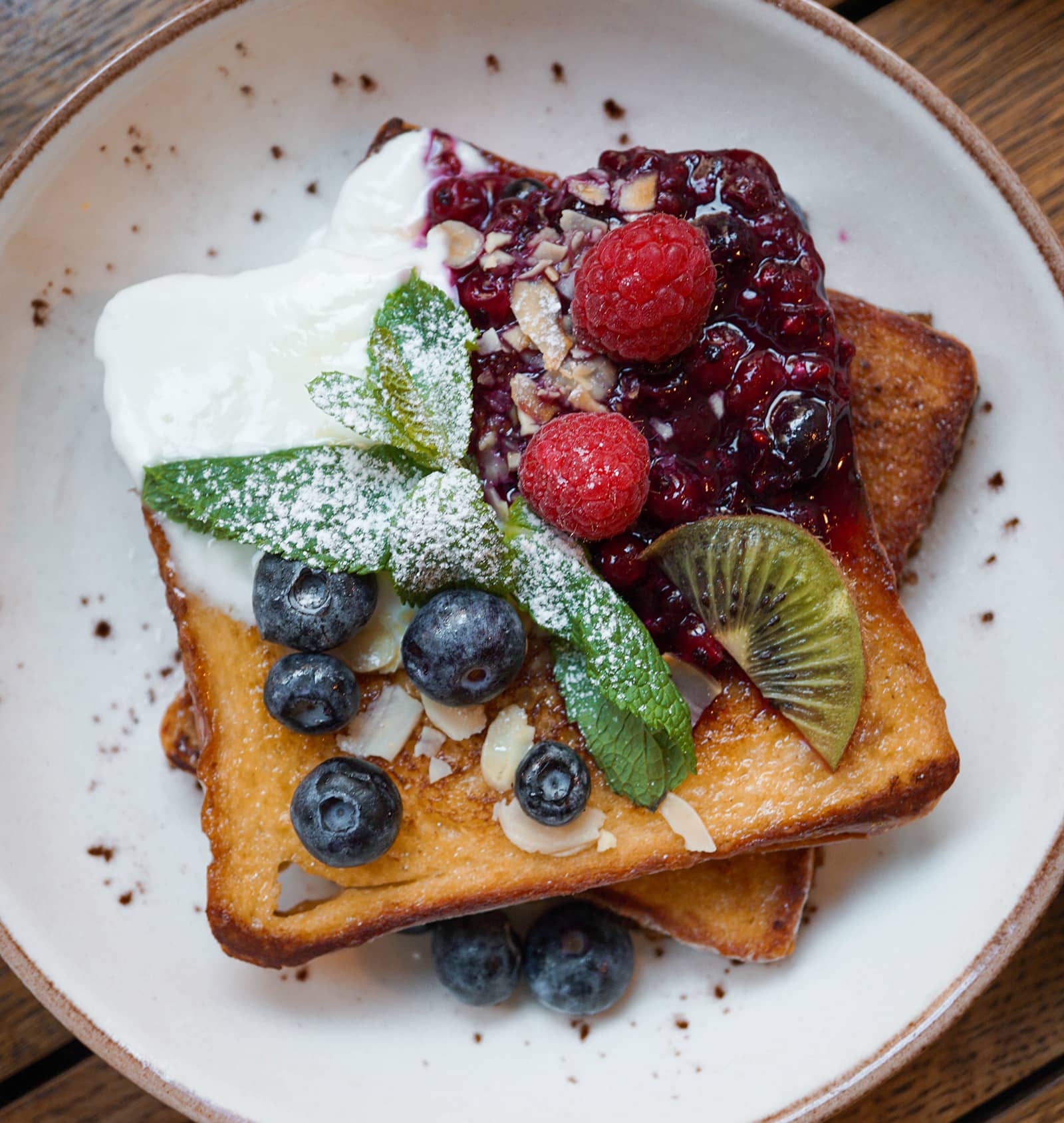 Frühstück - French Toast mit Beeren